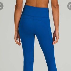 Lululemon FAST AND FREE TIGHT II 25" *NULUX
Cerulean Blue
Size: 4